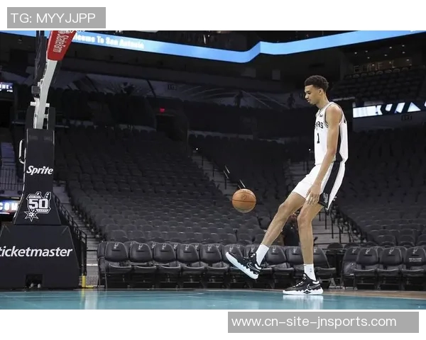 名记称文班亚马如外星人NBA近20年未见如此独特球员