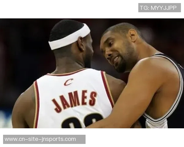 张佳玮解析马刺战术文班拿防守篮板后迅速推进全队快攻策略