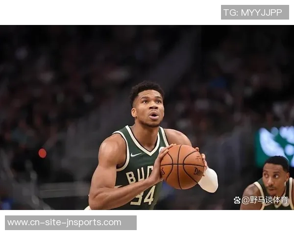 字母哥季前赛首秀表现抢眼轻松拿下13分10板3助助力球队胜利